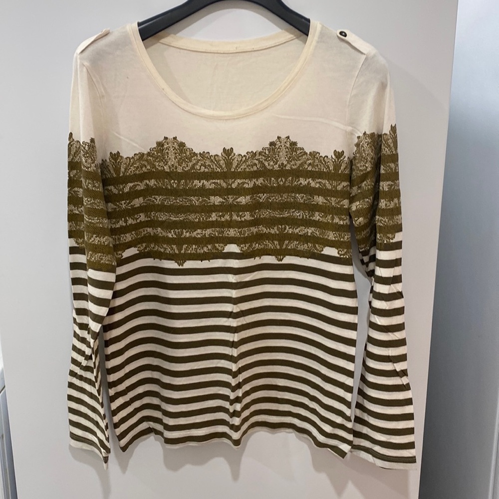 T SHIRT